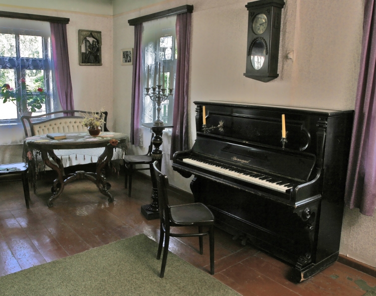 M. K. Čiurlionio namų-muziejaus ekspozicija